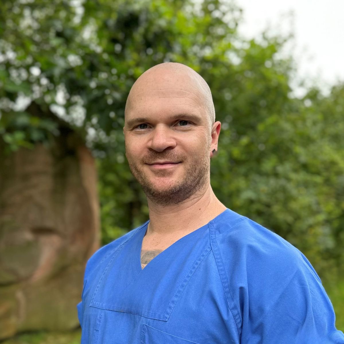 Mike, Gesundheits- und Krankenpfleger und Wundmanager am Helios Park-Klinikum Leipzig