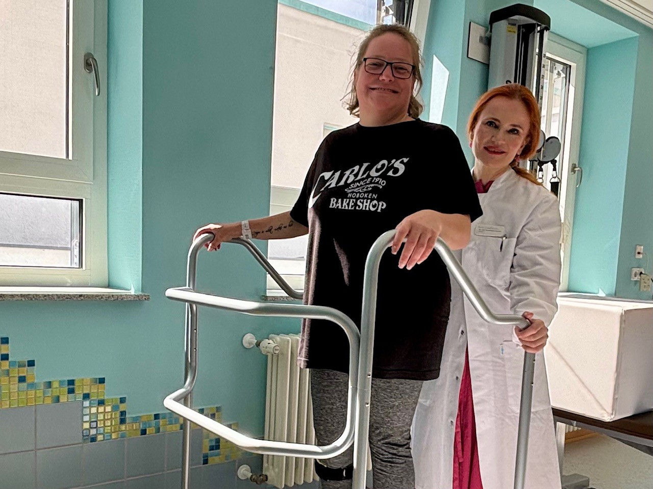 Zurück auf die Beine: Schmerzpatientin kämpft sich aus dem Rollstuhl