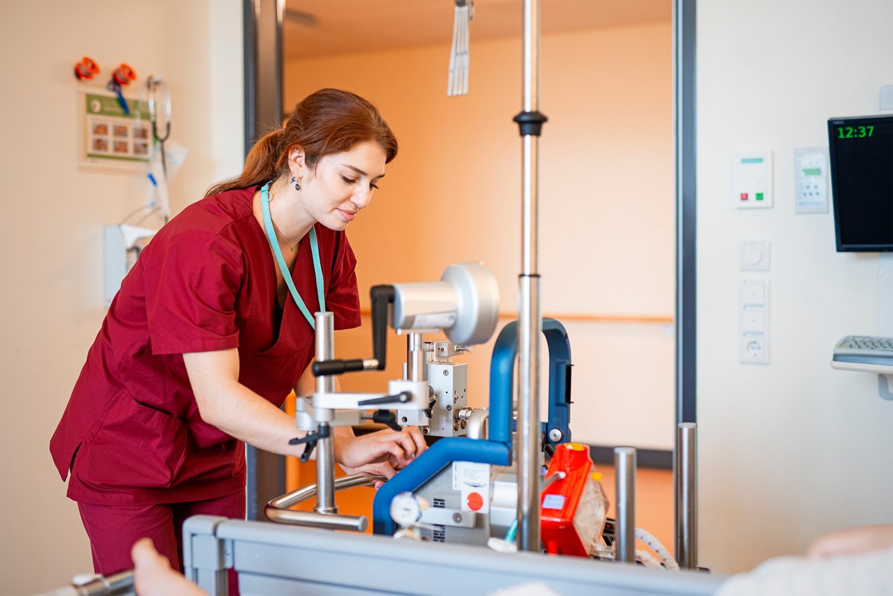 Intensivpflegekraft an der ECMO