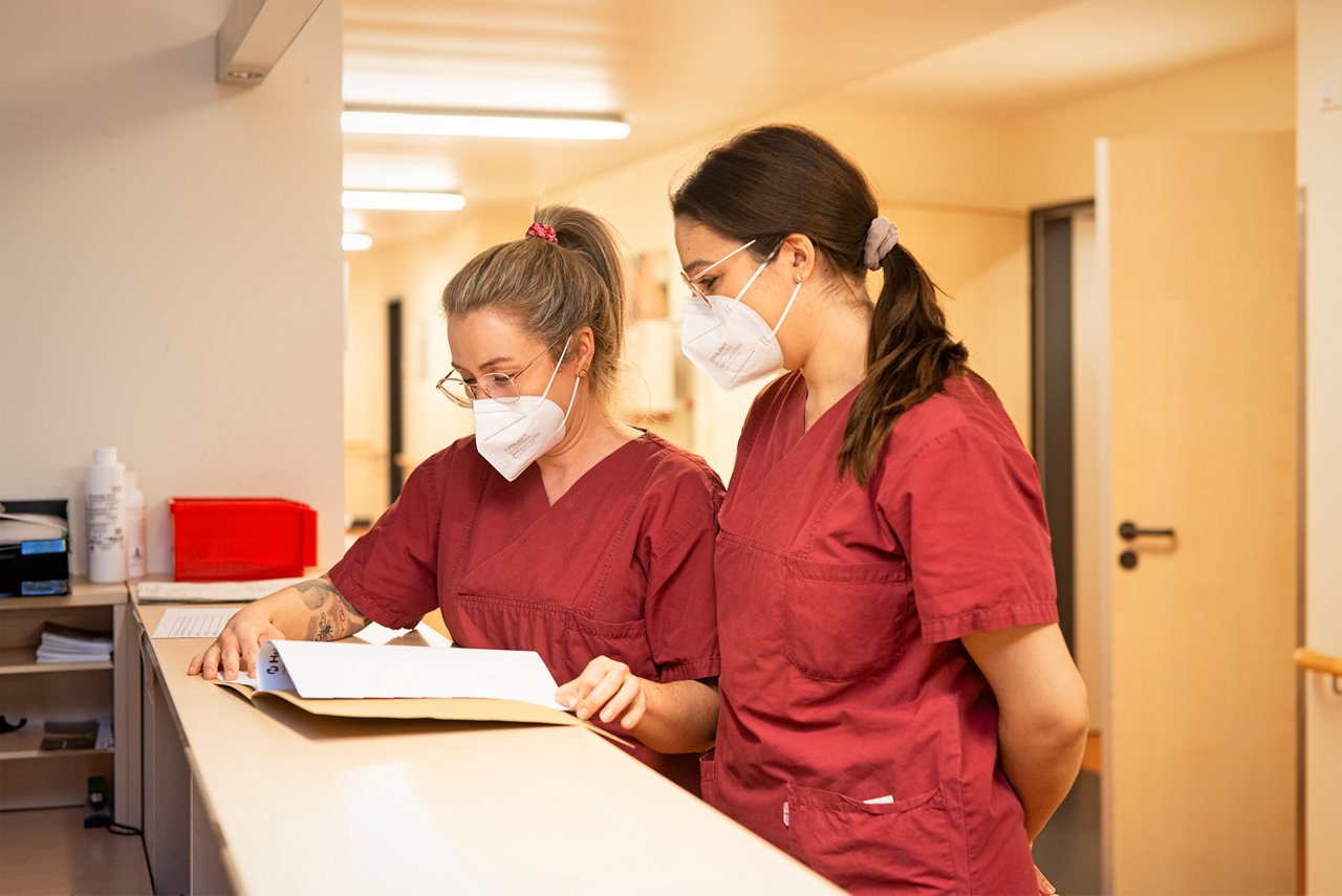 Mitarbeitende im Operationssaal