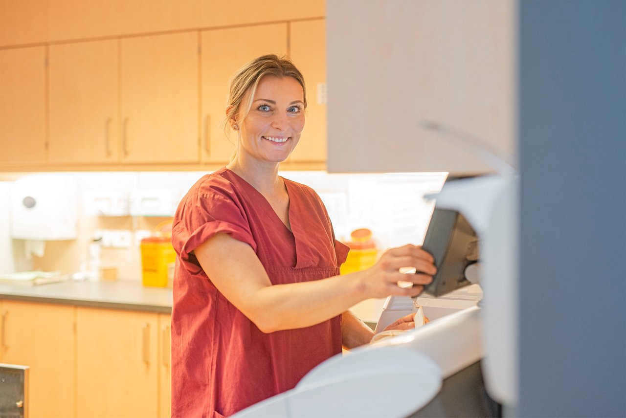 Intensivpflegekraft auf Intensivstation in Krefeld