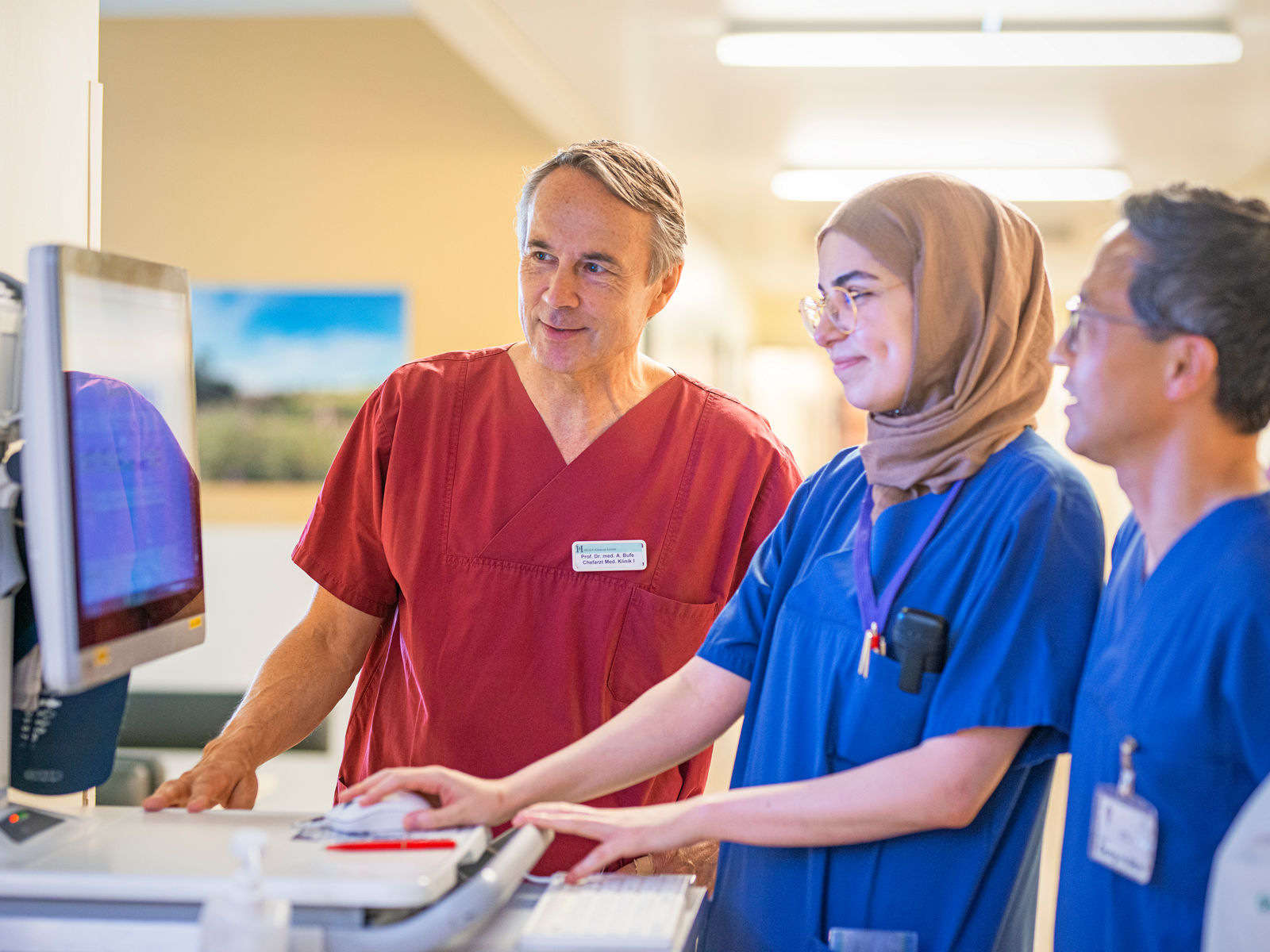 Gemeinsame Visite in der Kardiologie am Helios Klinikum Krefeld