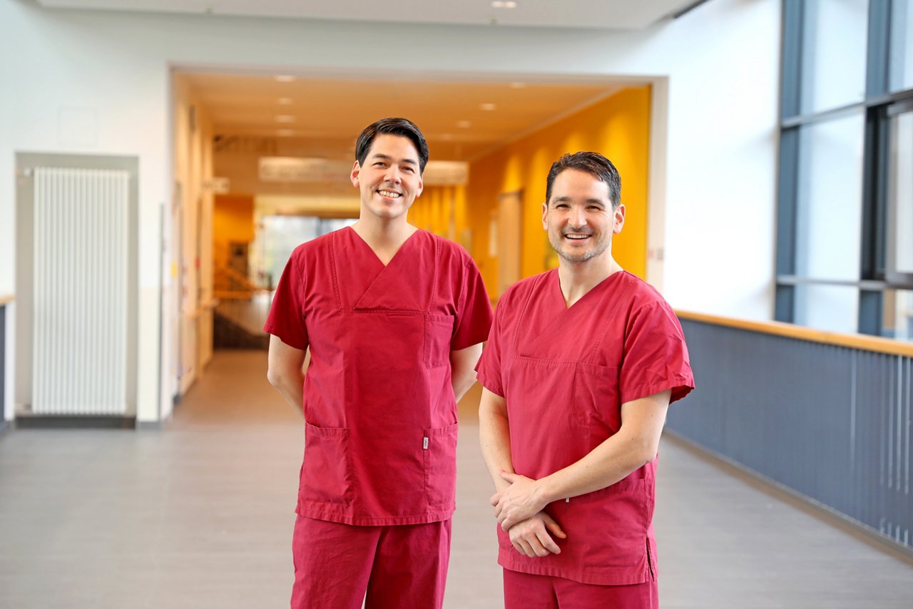 Prof. Katoh und Dr. Freyhardt auf der Magistrale des Helios Klinikum Krefeld