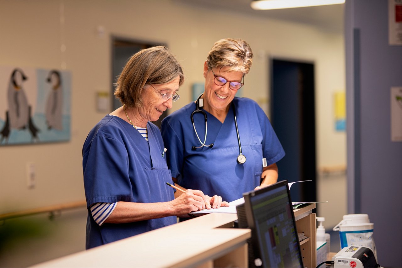 Dr. Ballauff und Dr. Fricke-Otto im Gespräch 