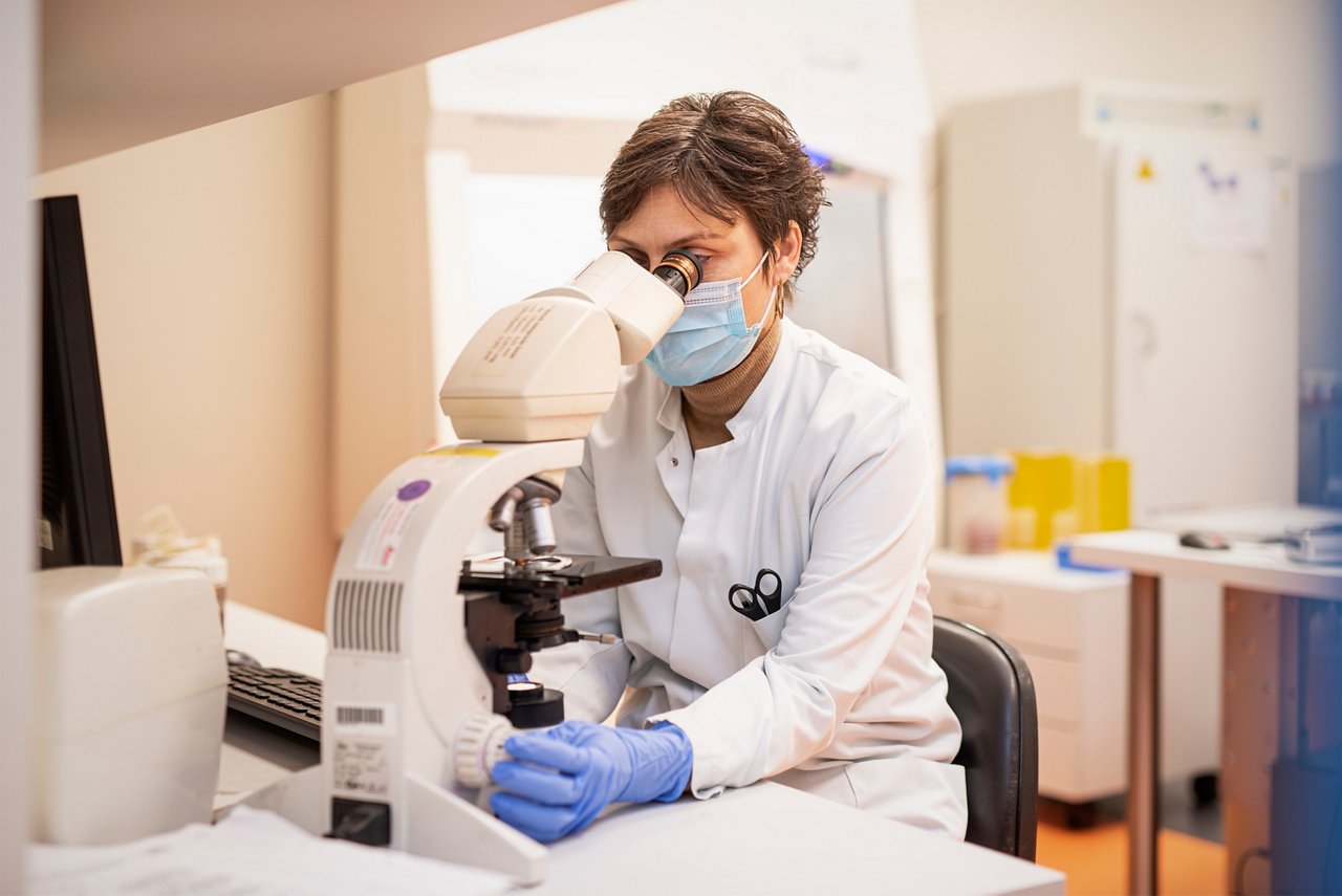 Laborantin im Zentrallabor Krefeld