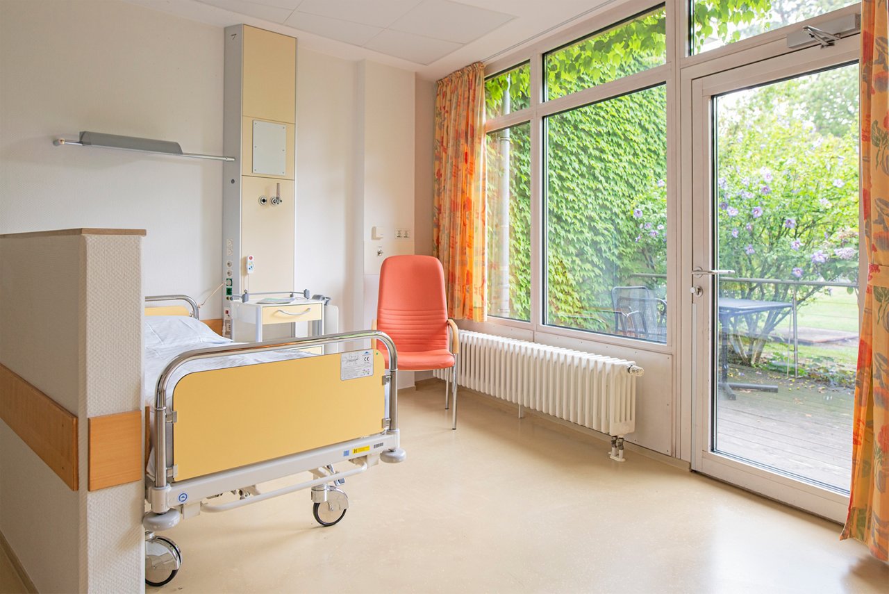 Zimmer auf der Therapiestation der Nuklearmedizin in Krefeld