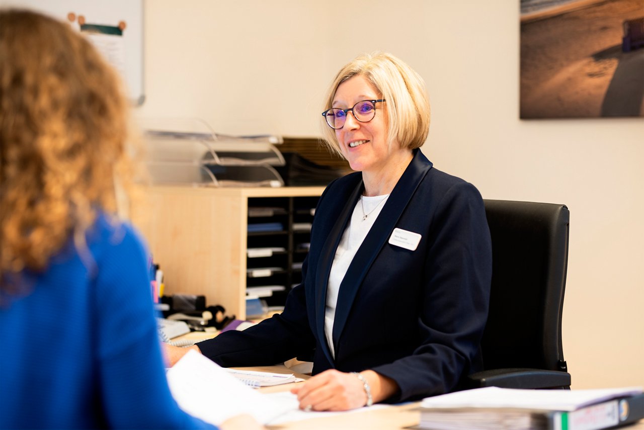 Ein Bild von der Sekretärin der plastischen Chirurgie, Frau Ossowski