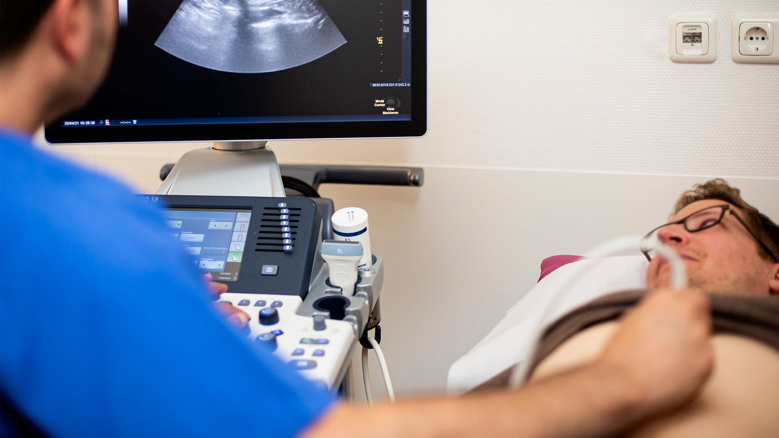 Ultraschalluntersuchung des Bauchraums im Helios St. Josefshospital Uerdingen