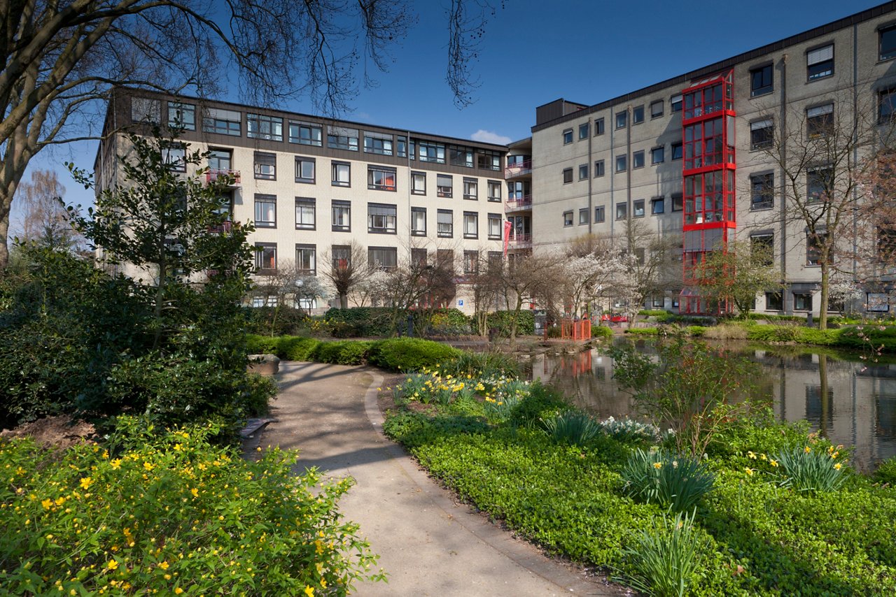 Vorplatz des St. Josefshospital Uerdingen