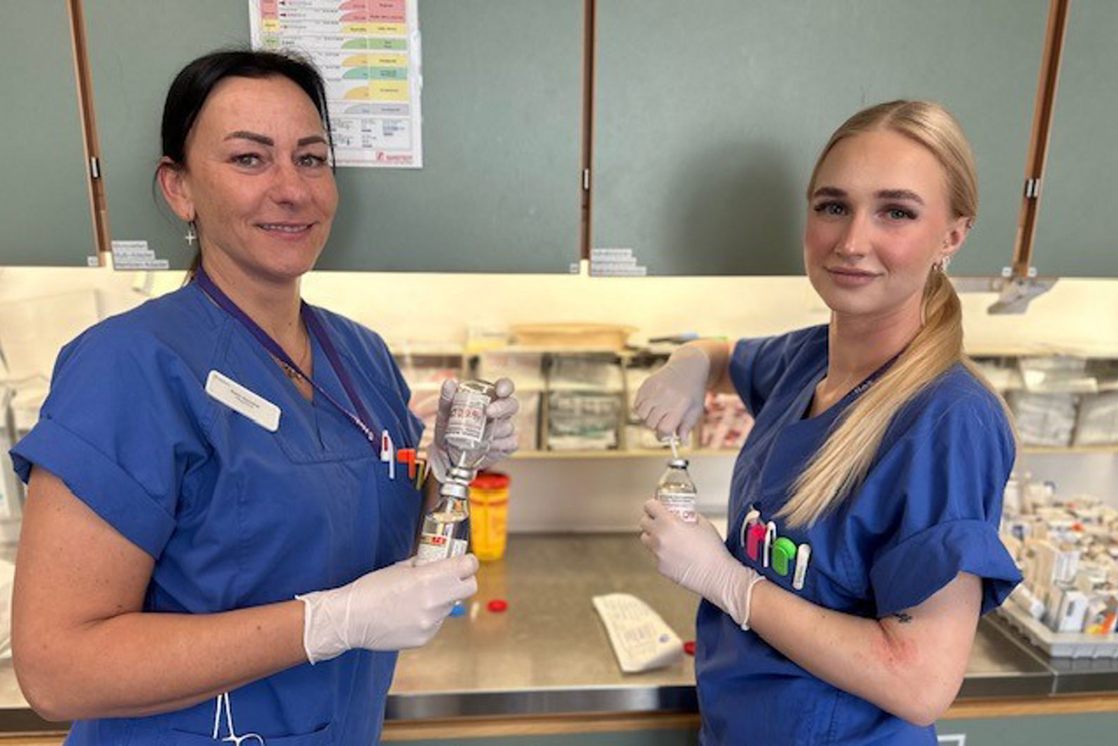 Zwei Krankenschwestern von der 3L