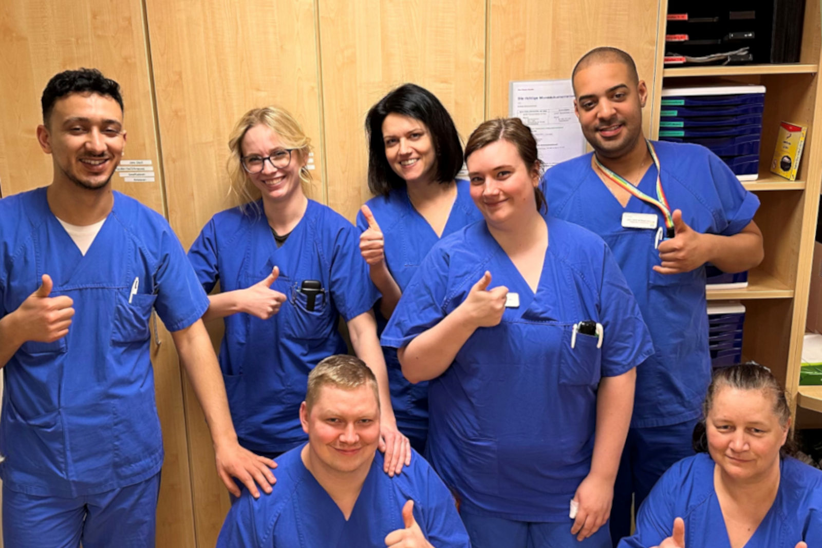 Ein Gruppenbild des Pflegepersonals der Gastroenterologie, Hepatologie, Hämatologie & Onkologie