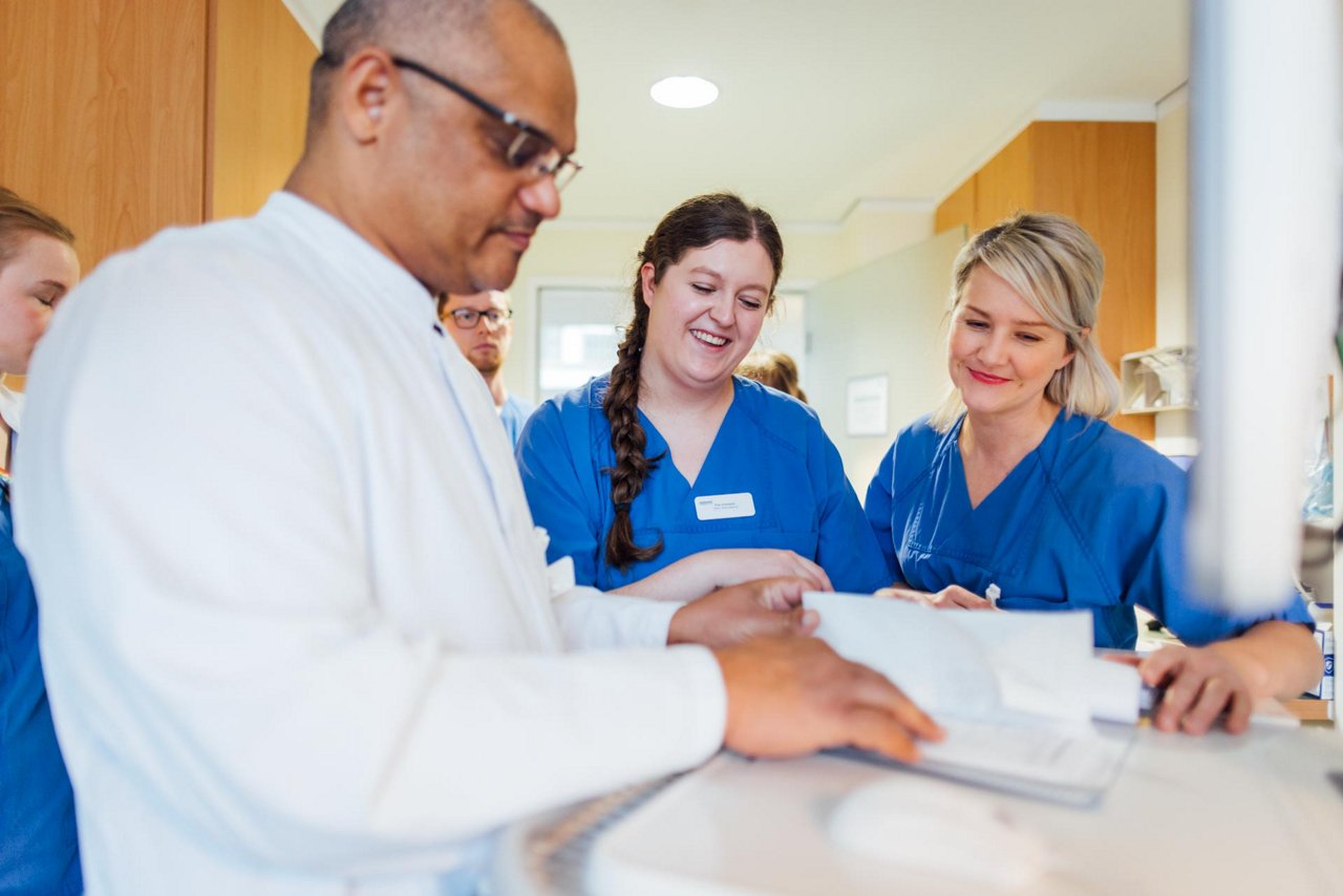 Eine Arztvisite im Team der IC-B