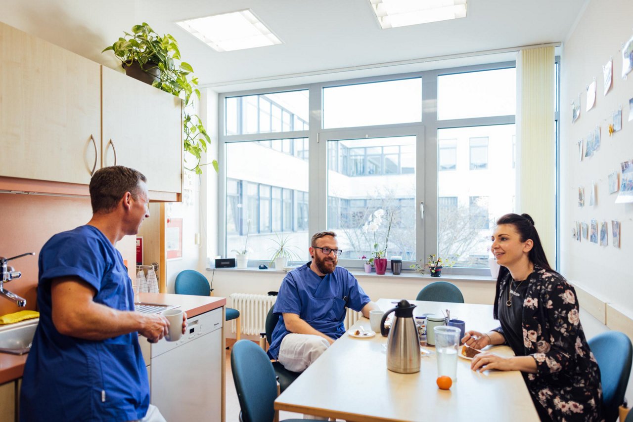 Eine Teamsituation im Zentrum für seelische Gesundheit.