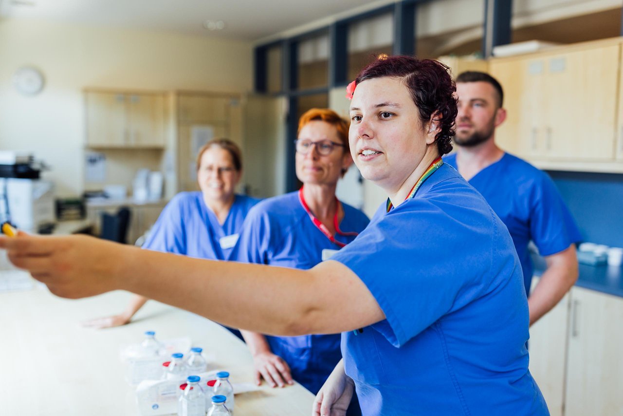 Gemeinsame Besprechung in der Geriatrie