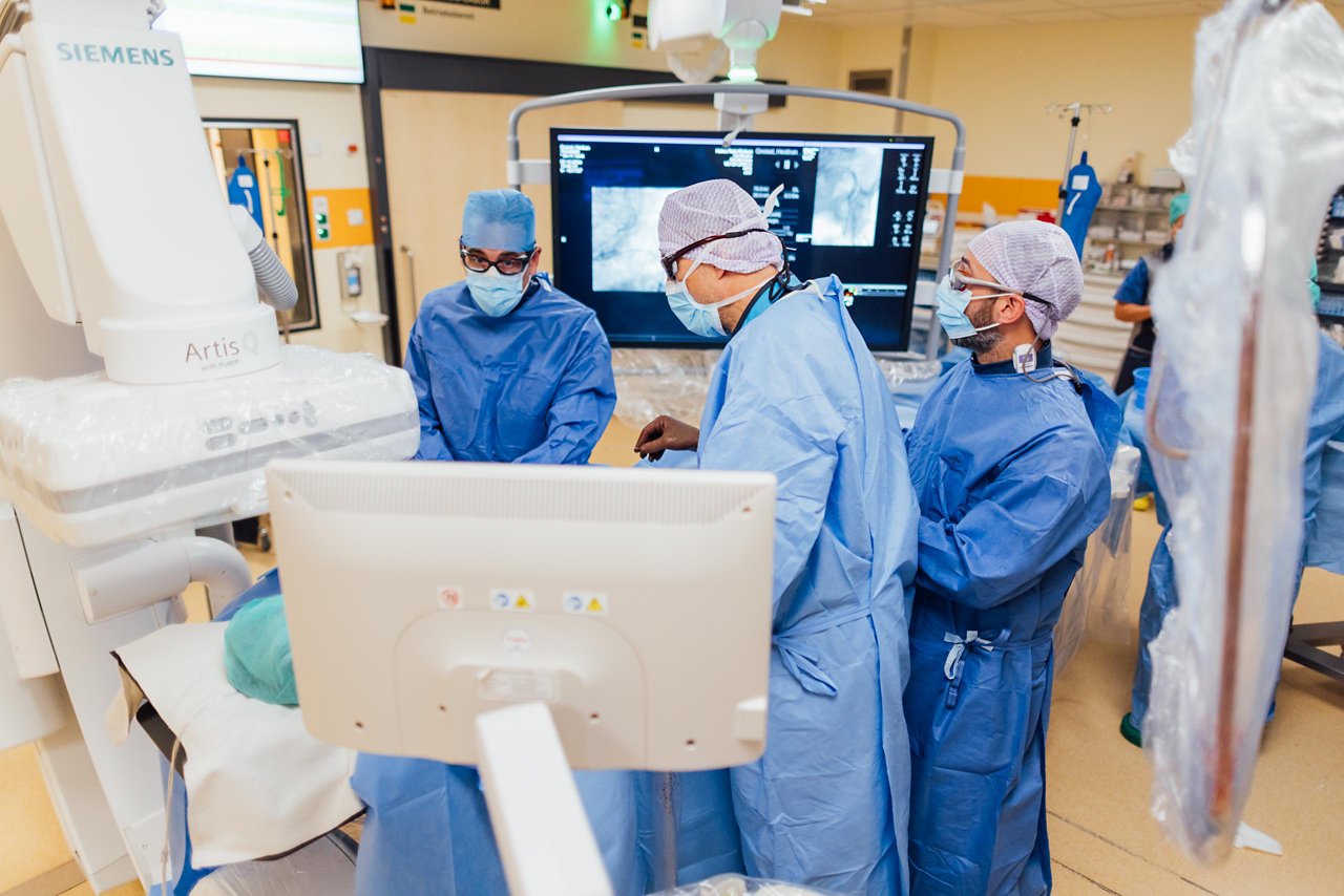 Herr Dr. Moche in der Interventionellen Radiologie