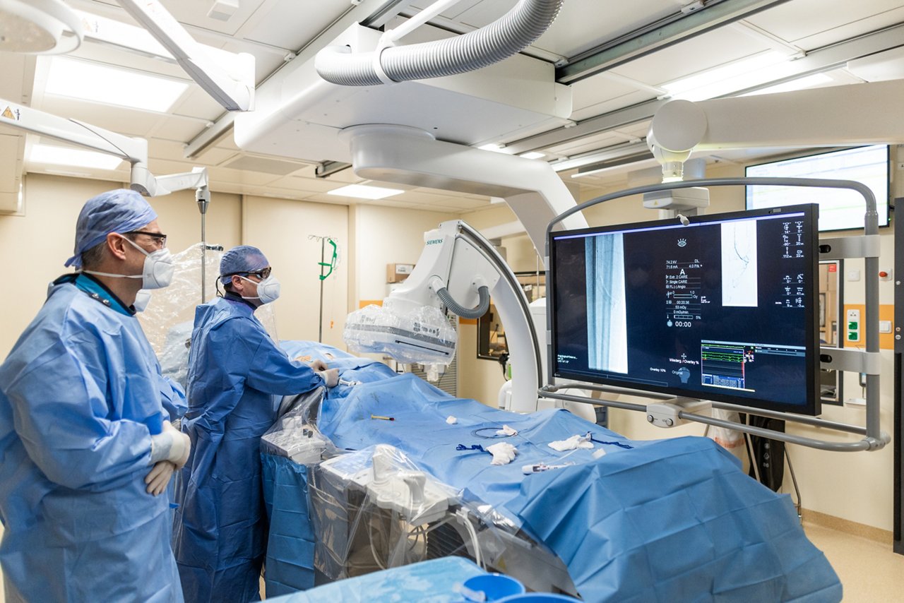 Interdisziplinärer, minimal-invasiver Eingriff im Nexaris