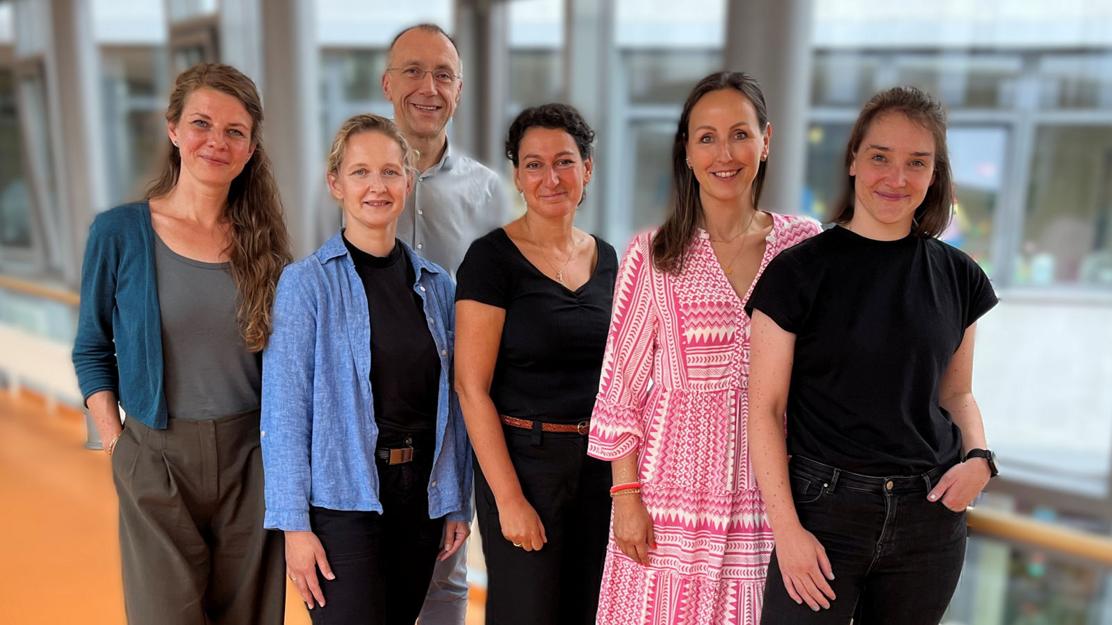 Chefarzt Dr. med. Michael Kroll und Kolleginnen aus dem Team der Eltern-Kind-Behandlung am Helios Park-Klinikum Leipzig