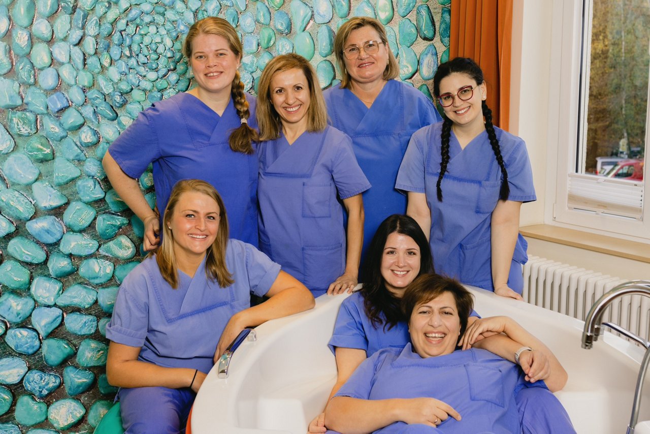 Hebammen im Kreißsaal der Helios Mariahilf Klinik Hamburg