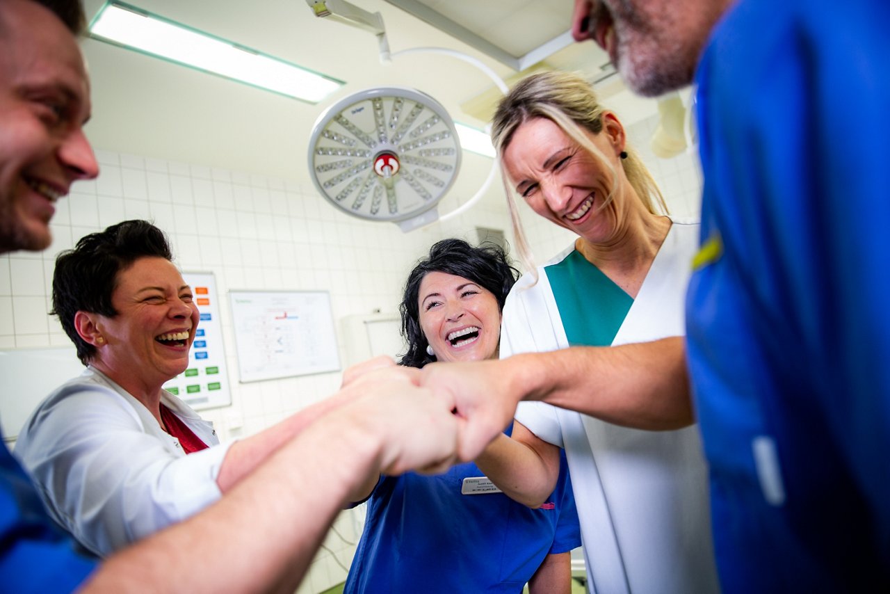 Meiningen , 040422 , Helios Klinikum Meiningen , Mitarbeiter Mitarbeitekampgane 
Foto: Bild13/Helios Kliniken