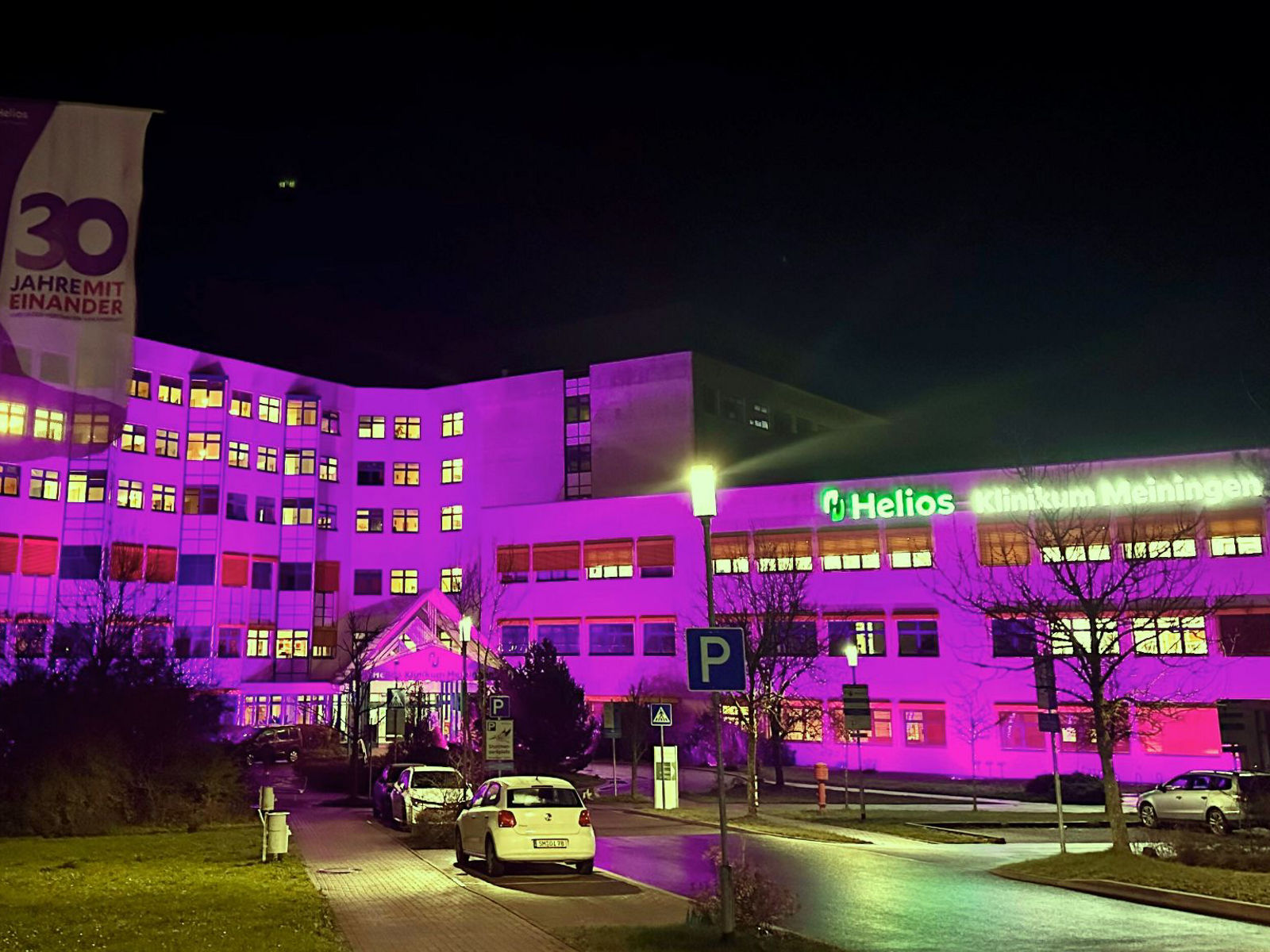 Meiningen leuchtete in Purpur zum Welt-Frühgeborenen-Tag