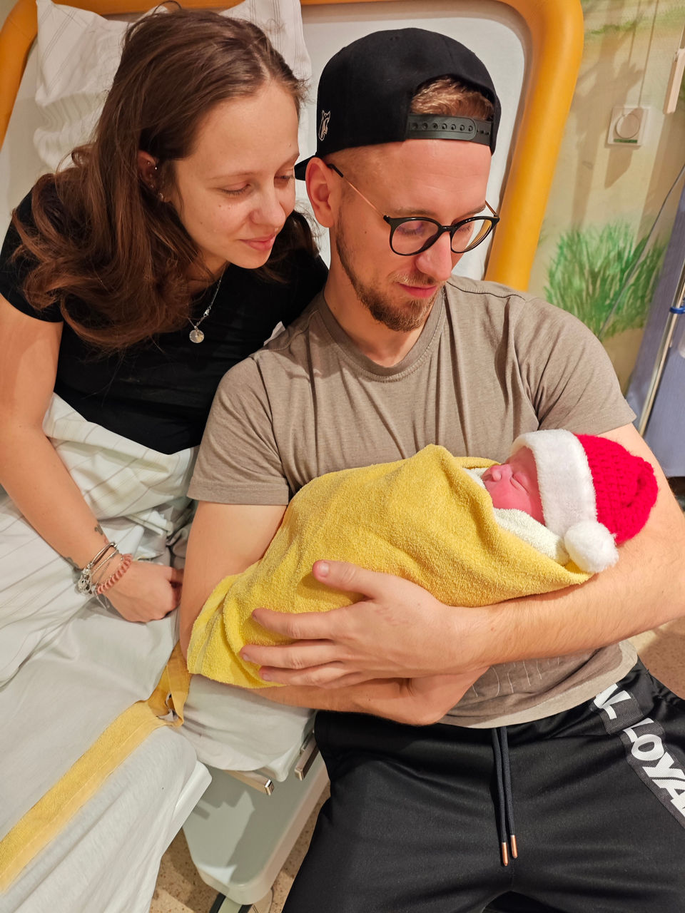 Weihnachtsbabys 2025 – Glückliche Ankünfte an Heiligabend