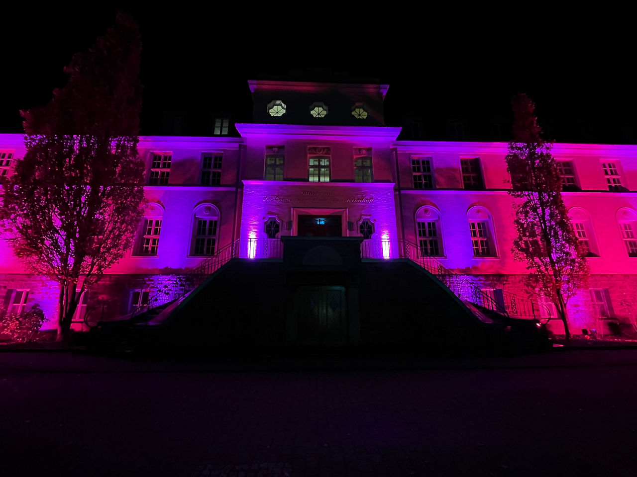 Welt-Frühgeborenen-Tag 2025: Ein Zeichen für die kleinsten Helden