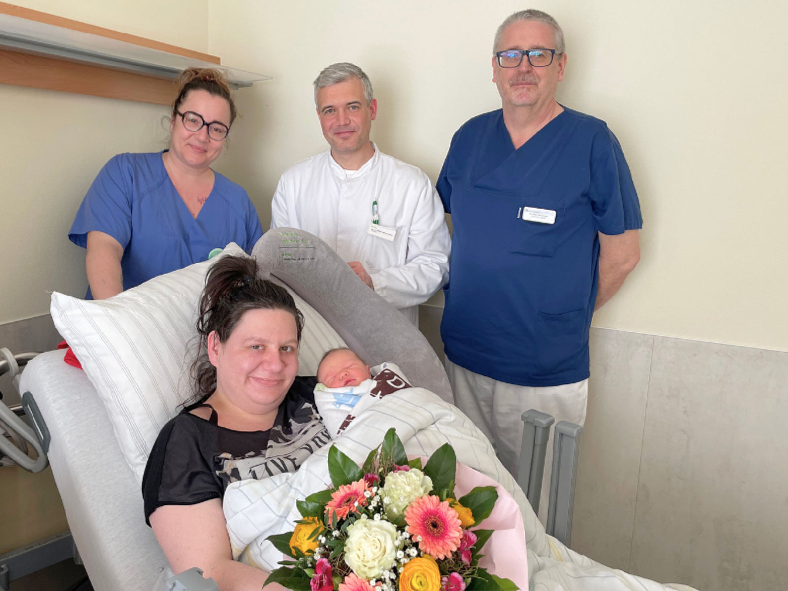 Willkommen, Hailey-Lou: 100. Geburt des Jahres am Helios Klinikstandort Sangerhausen
