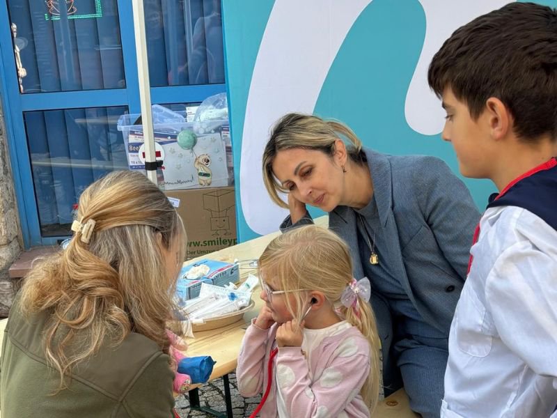Teddyklinik auf dem Sangerhäuser Kobermännchenfest