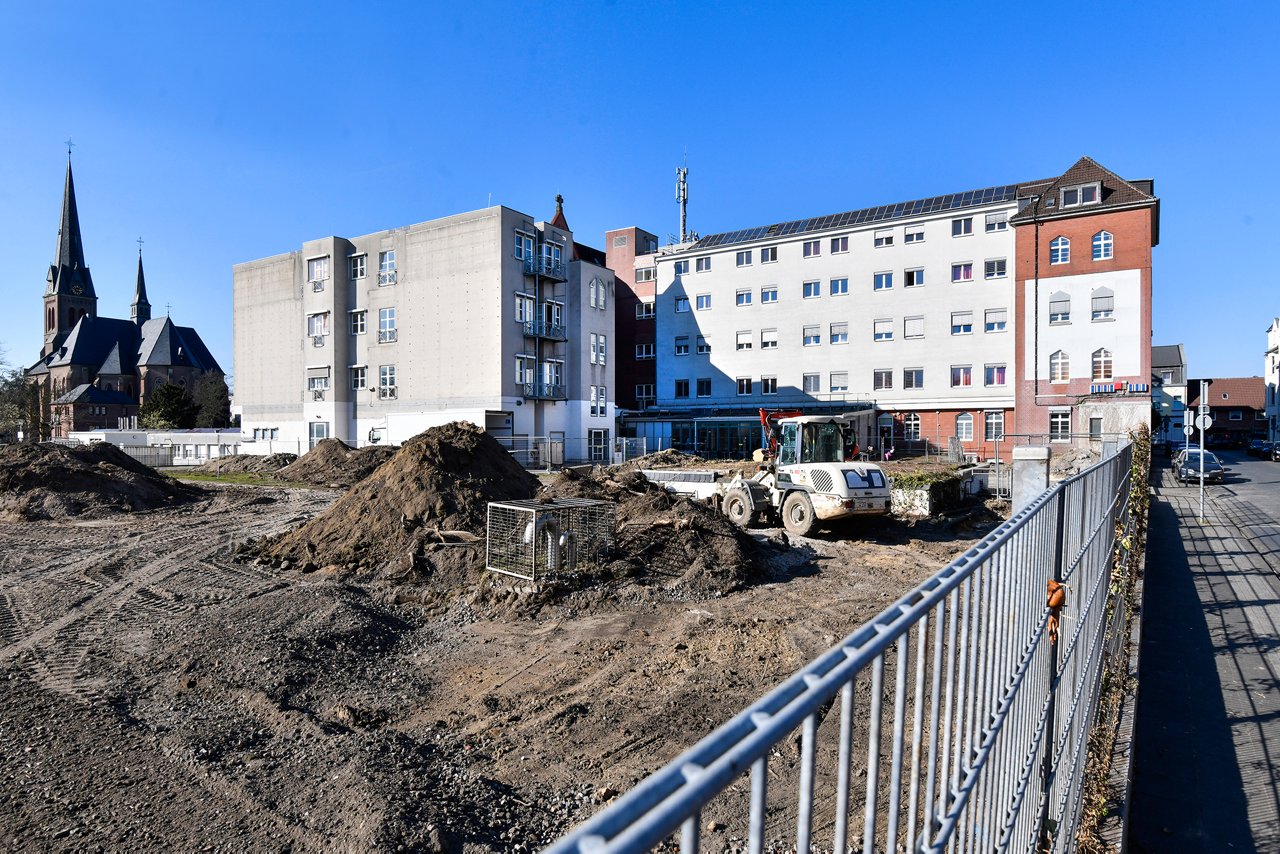 Stand der Baustelle im März 2022 Erweiterungsbau 