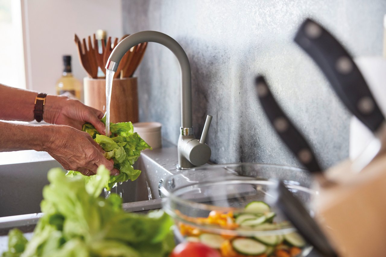 Zubereitung von gesunden Nahrungsmitteln in der Küche