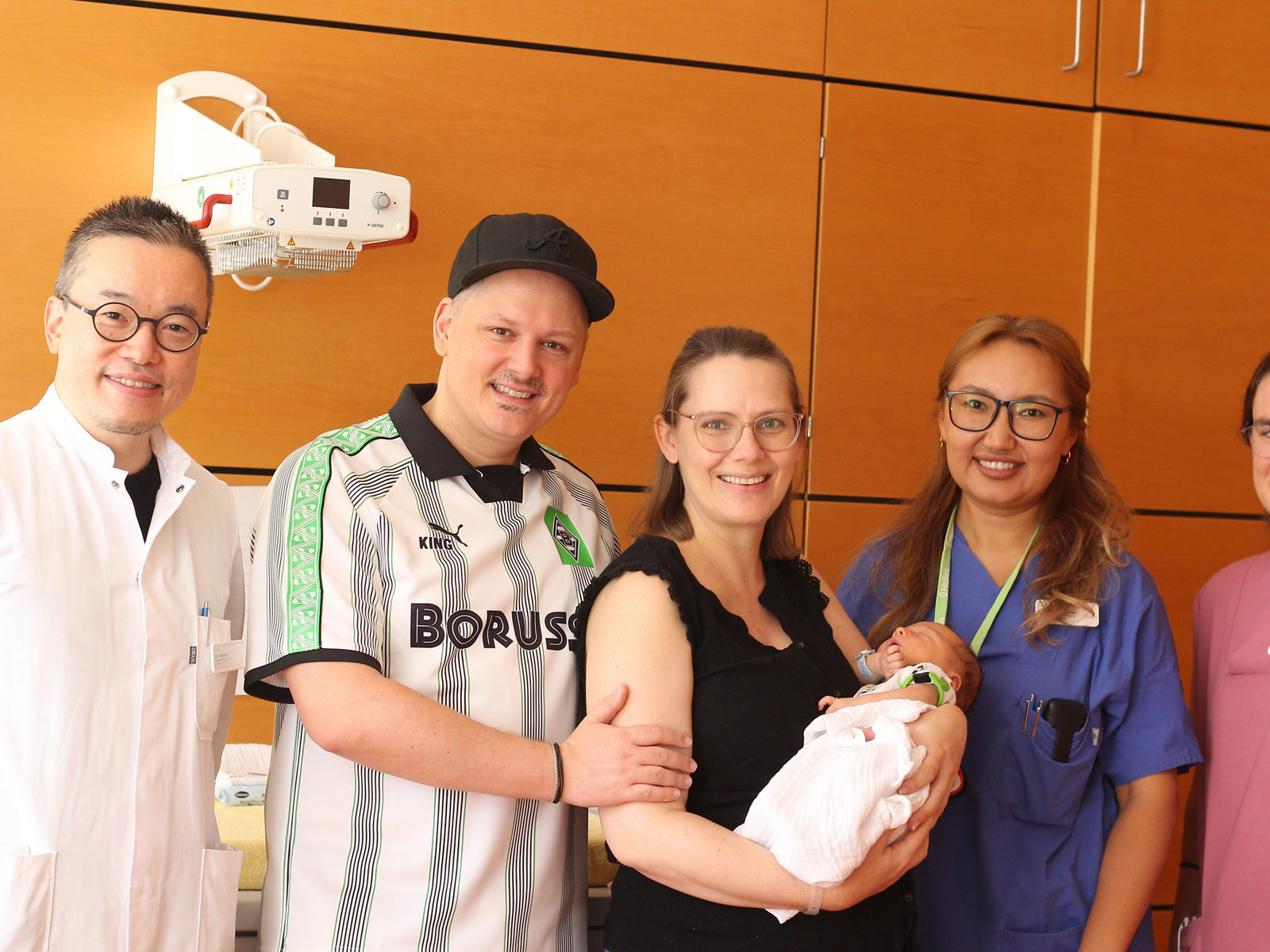 Aus dem Bauch mitten ins Herz: Helios Klinikum feiert 1.000 Geburt