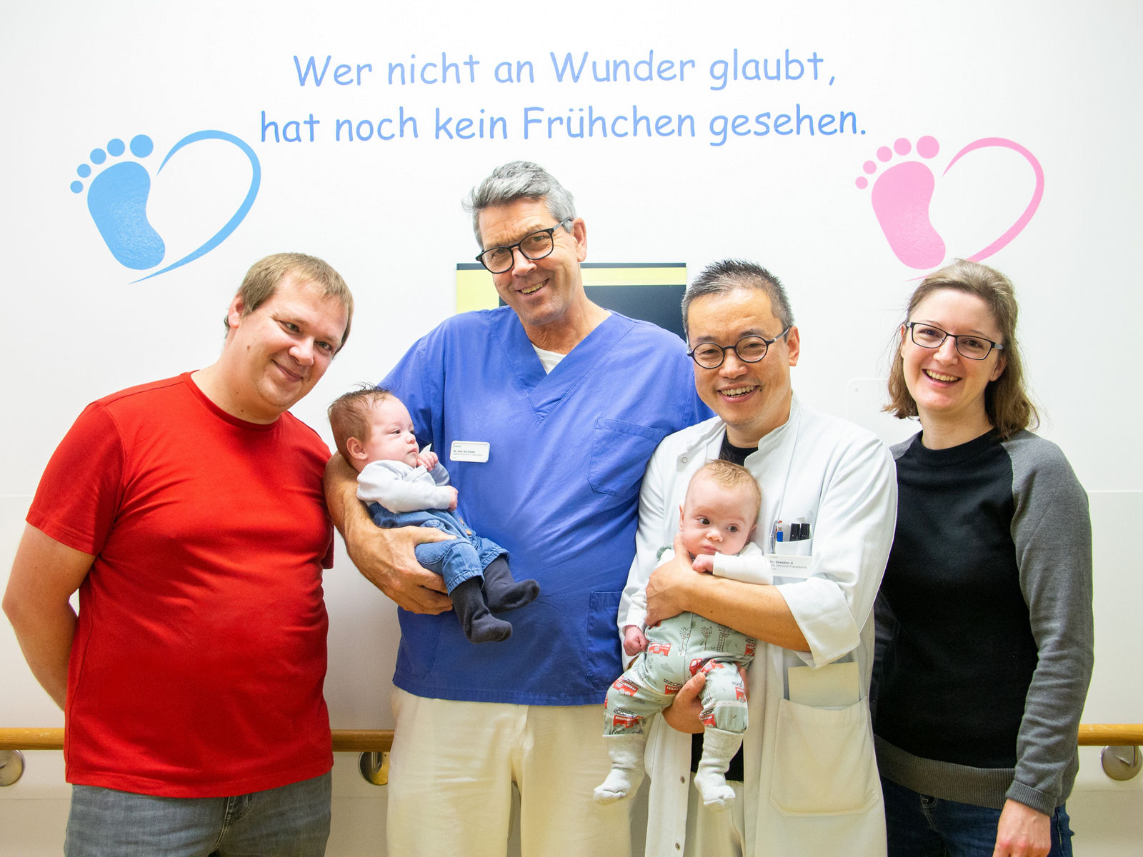 Ein kleines Weihnachtswunder: Mit Zwillingen vereint daheim