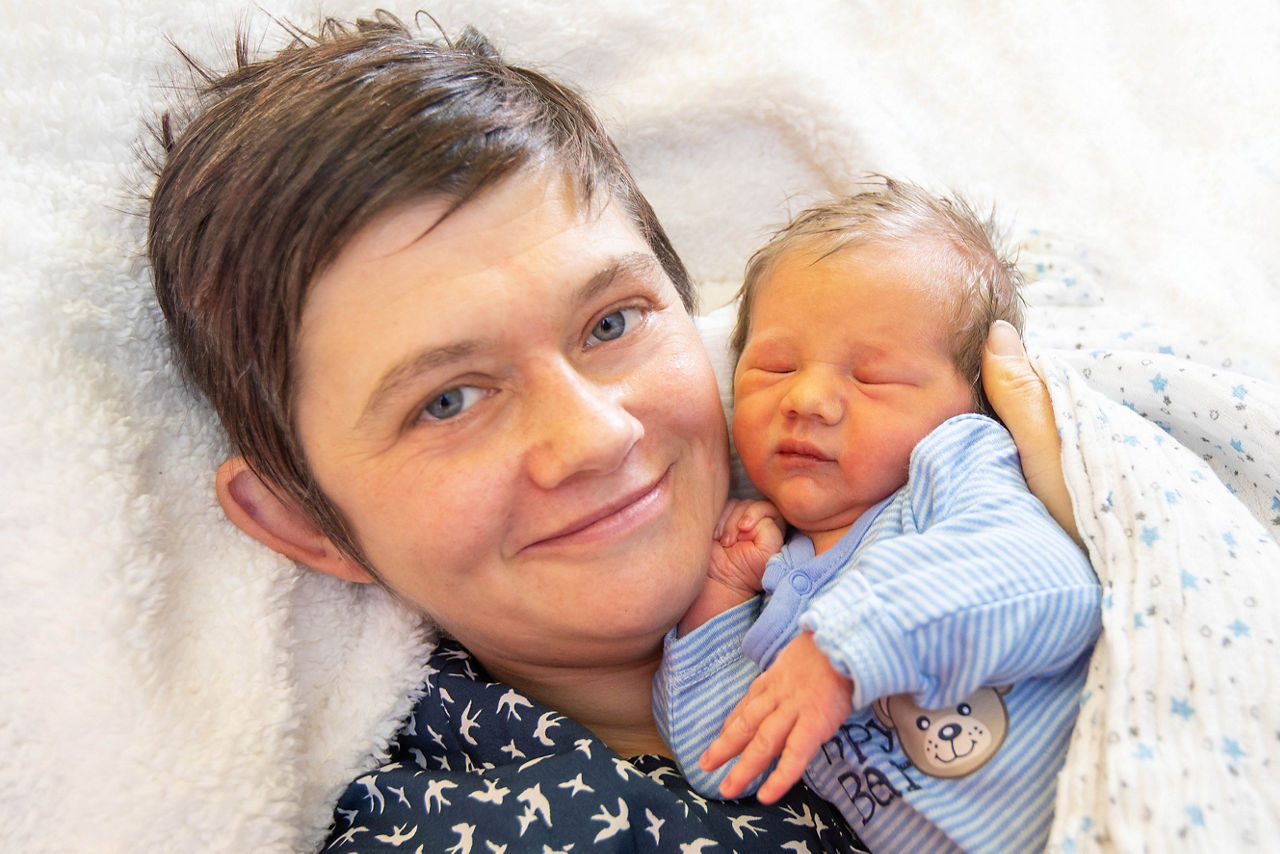 Eine ganz besondere Bescherung: Weihnachtsbaby Varrell am Helios Vogtland-Klinikum Plauen geboren