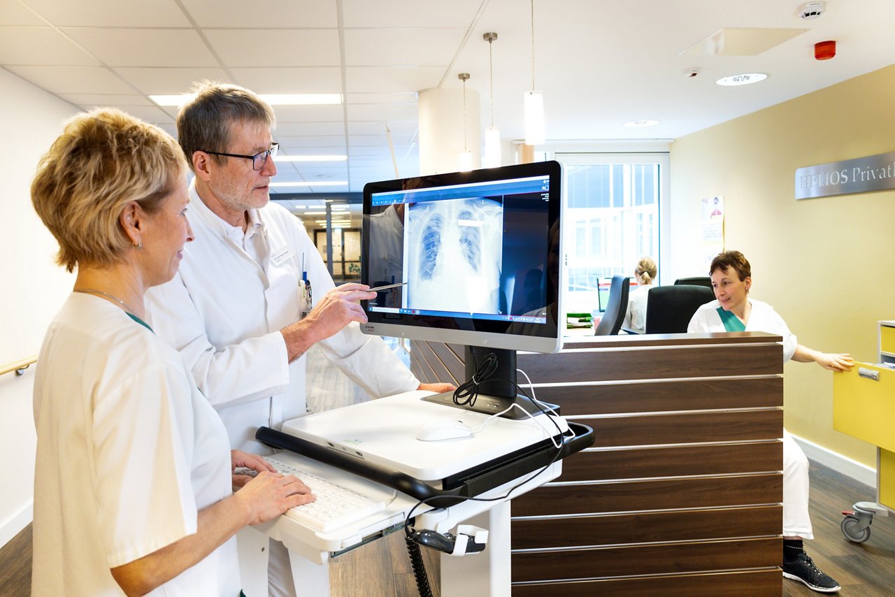 Arzt wertet mit Schwester auf Wahlleistung aus 