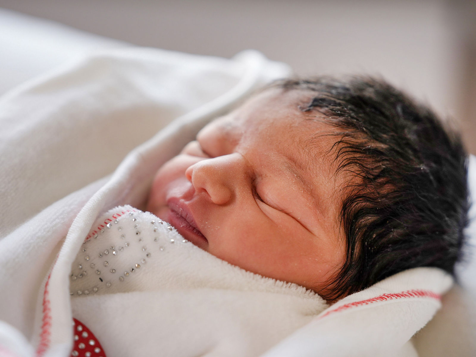 Doppelte Elternfreuden am Weihnachtstag: Zwei Weihnachtsbabys am Helios Vogtland-Klinikum Plauen