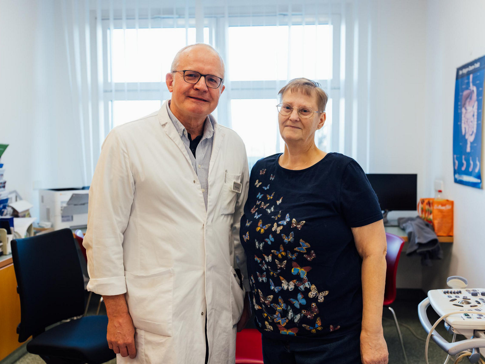 Schilddrüsenexperte begleitet Mutter und Sohn mit seltener Krebserkrankung über 30 Jahre