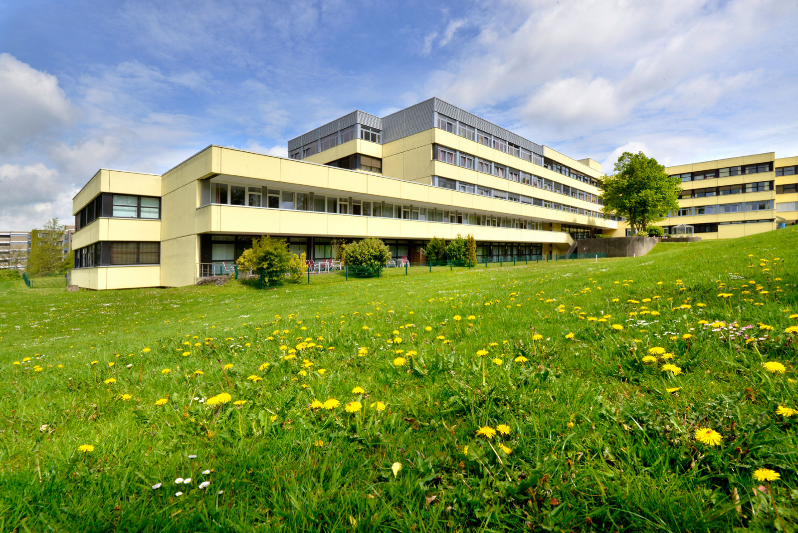 Helios Klinikum führt schrankenloses Parksystem ein   