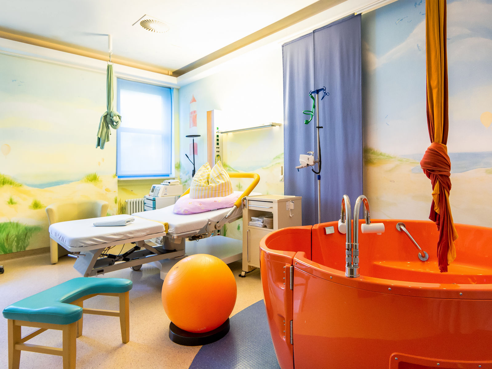 Die beliebtesten Babynamen des Jahres 2023: Eine Reise durch die Zeit in den Helios Kliniken Mansfeld-Südharz 