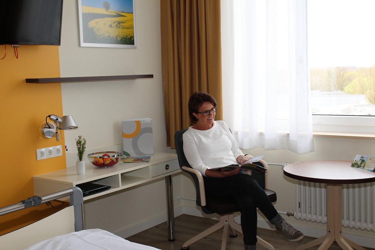 Lesen im Wahlleistungszimmer