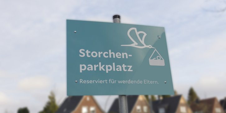 Schild Storchenparkplatz