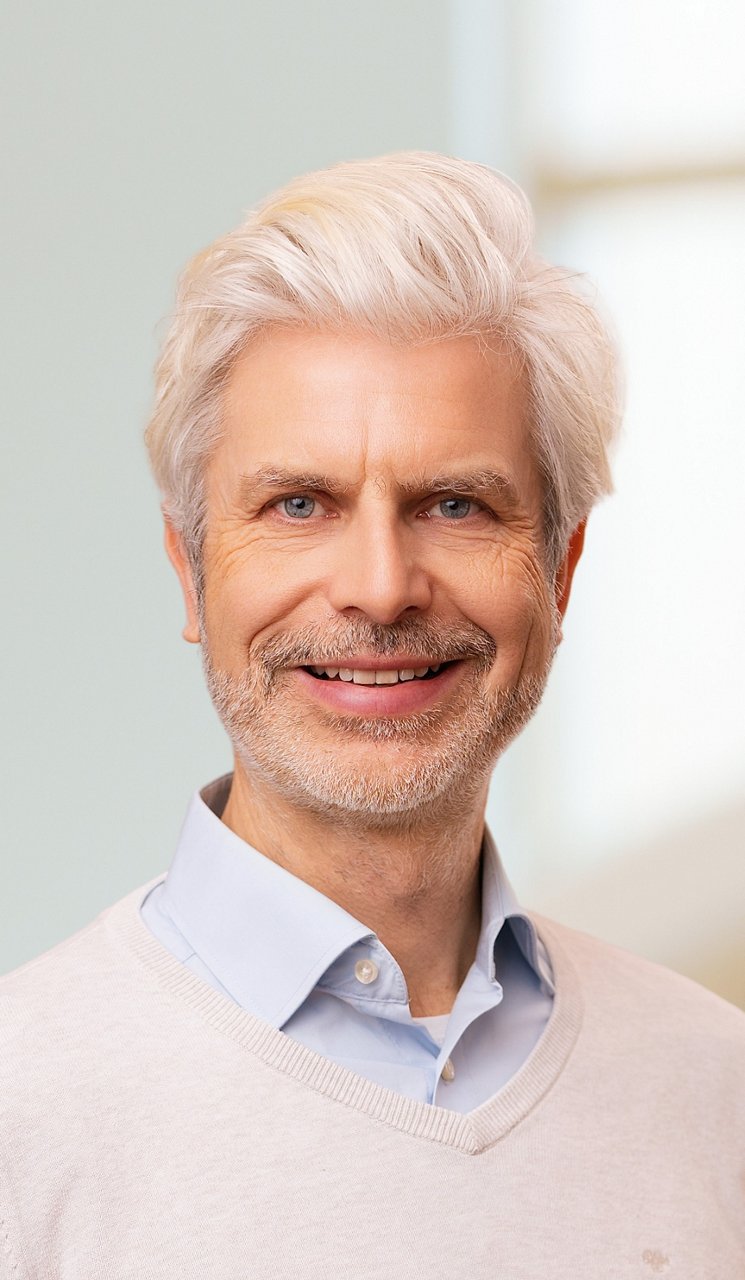 Leiter des Institut für Integrative Gesundheitsversorgung und Gesundheitsförderung (IGVF), Universität Witten/Herdecke