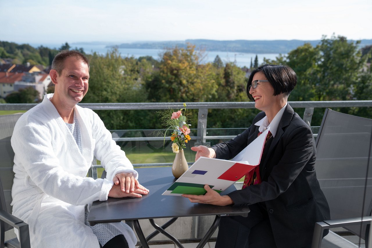 Gespräch zur Begrüßung im Helios Spital Überlingen