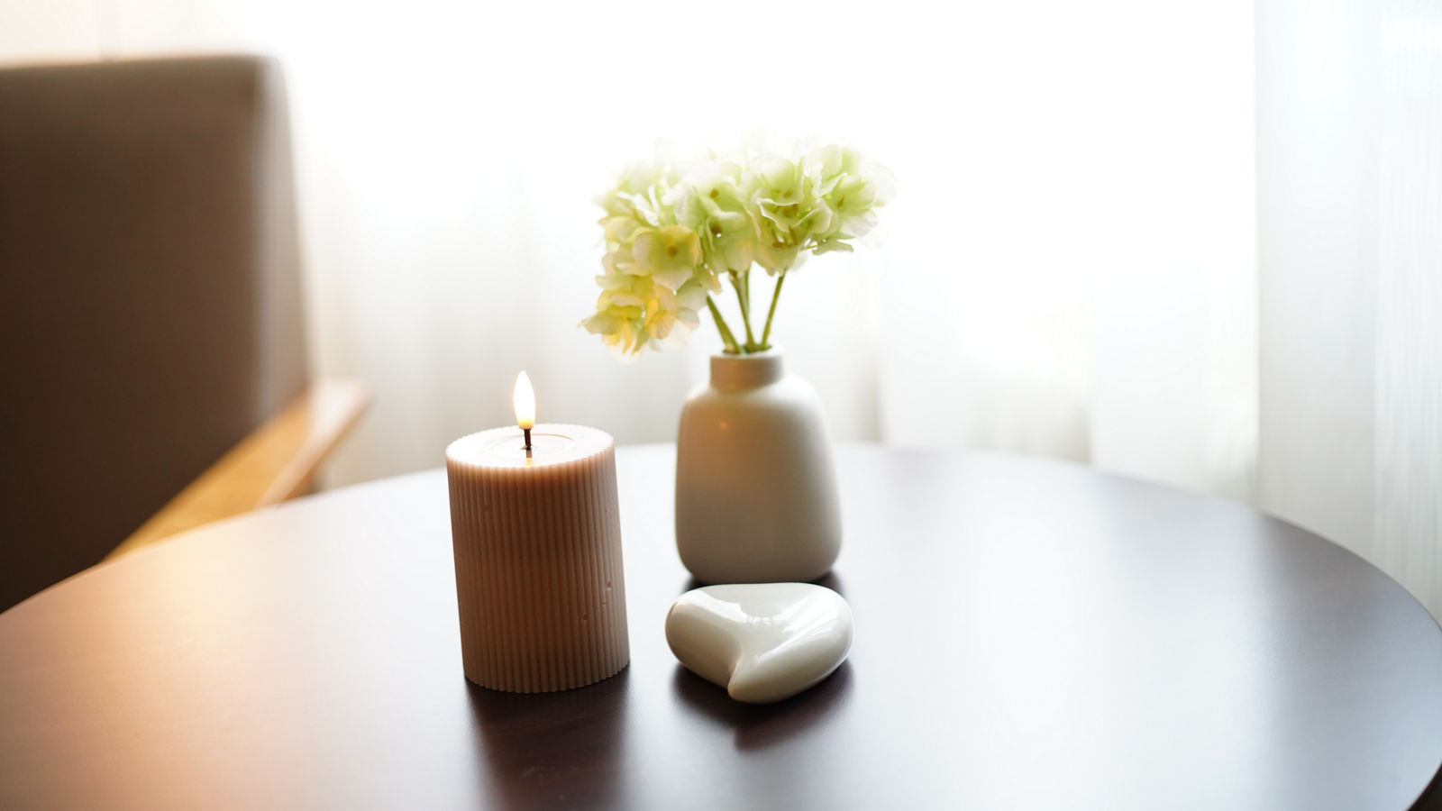 Tisch im Palliativzimmer