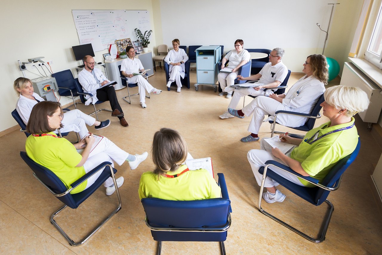 Helios Fachklinik Vogelsang Gommern, Teambesprechung