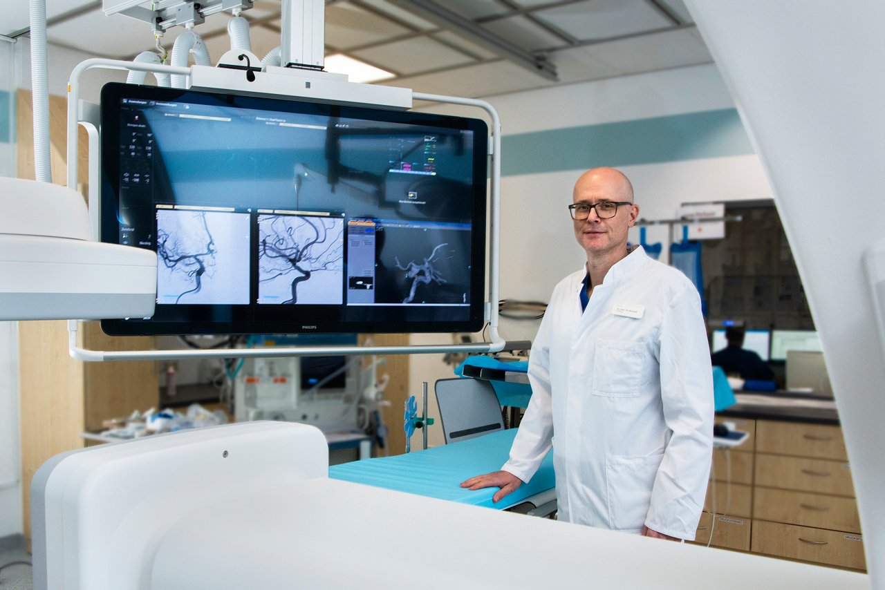 Helios Universitätsklinikum Wuppertal: Dr. med. Thorsten Schmidt, Neuroradiologie, 12.10.2020