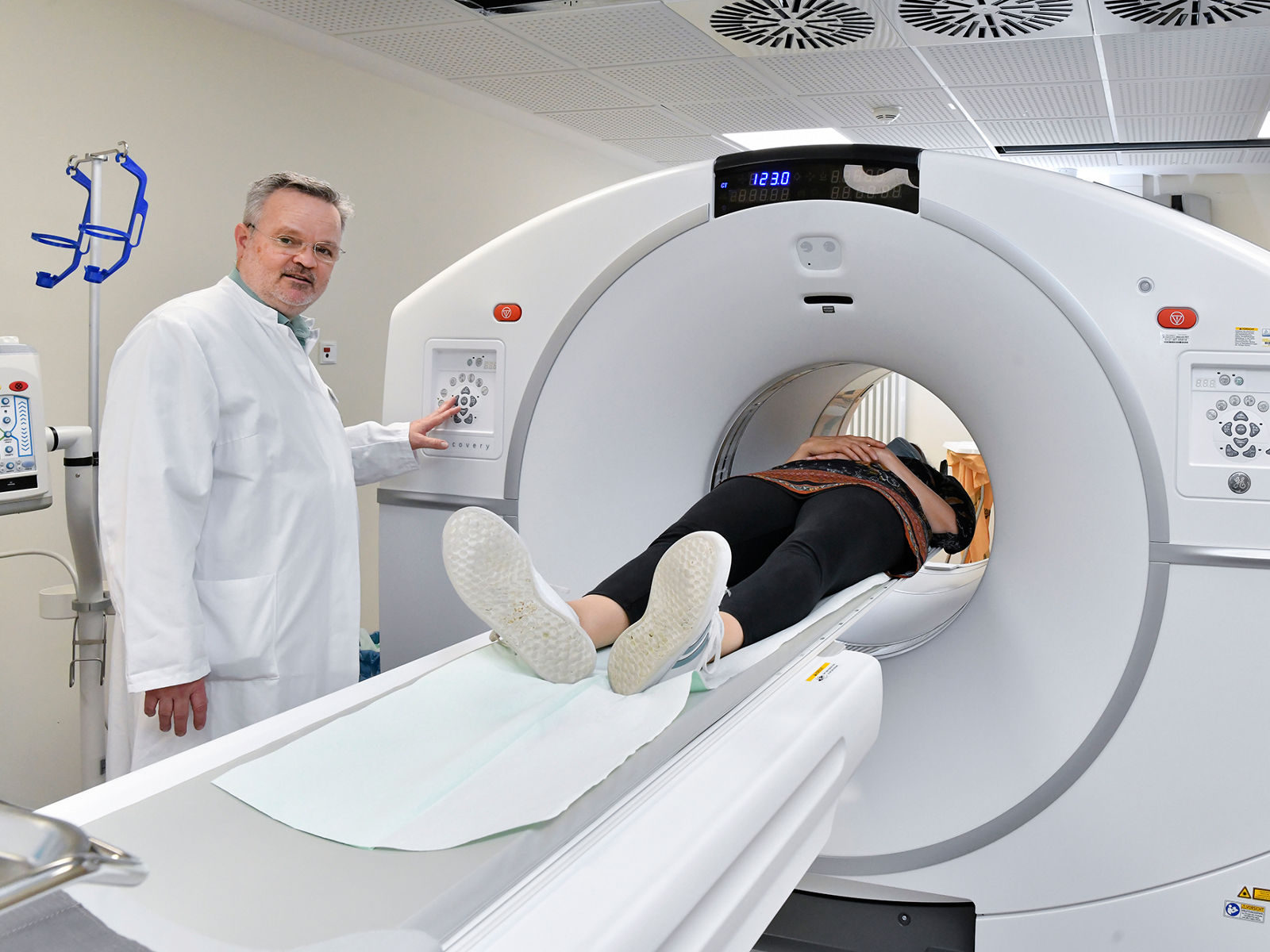 Helios Universitätsklinikum Wuppertal: Neues PET-Gerät, Nuklearmedizin, 14.05.2022