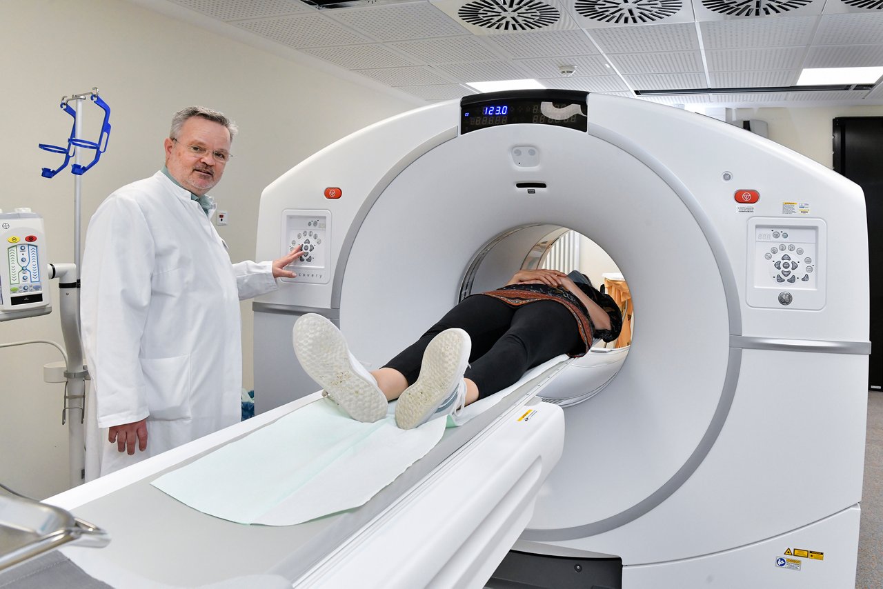 PET-CT mit Patientin im Helios Universitätsklinikum Wuppertal