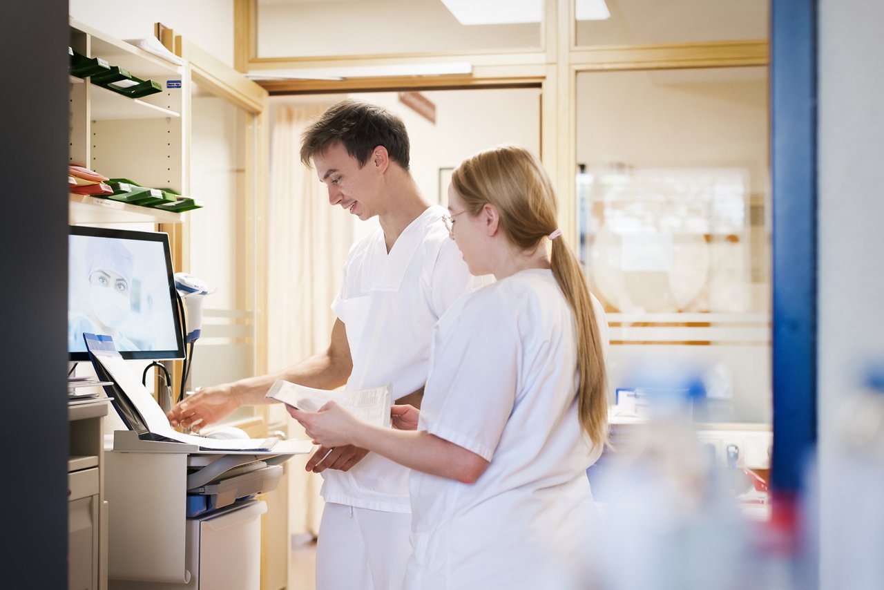 Pfelgekräfte bei der Arbeit