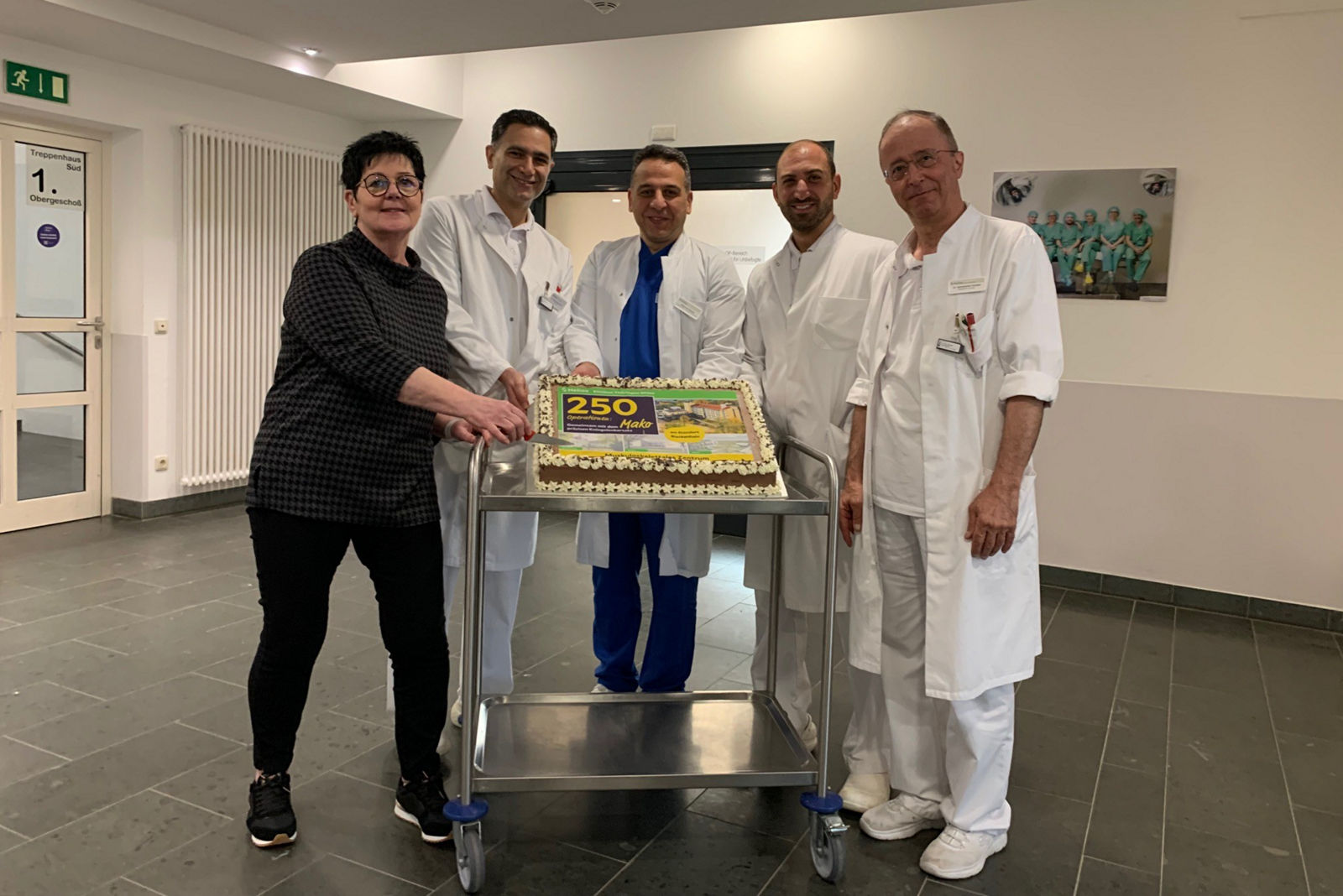 Knieschmerzen vermiesen die Rentenzeit - 250 Operation mit dem Mako System