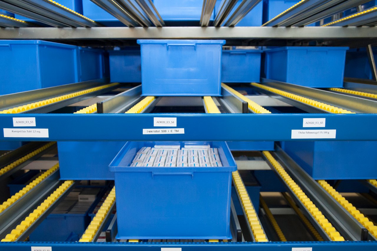 HEL-ROT-klinikapotheke-13